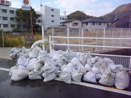 愛染川では汚泥もたくさん集められました