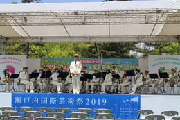 ステージイベントは高松市役所吹奏楽団からスタート