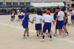 WAになってgo!(ホームページ委員会撮影) WAになってgo!