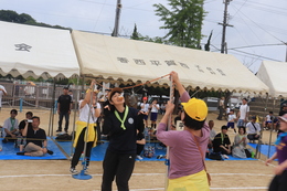 障害物リレー(ホームページ委員会撮影) 障害物リレー