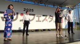 来賓とジャンケン大会(ホームページ委員会撮影) 来賓とジャンケン大会