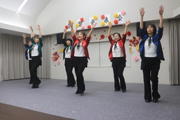 ステップ21ダンスサークル(ホームページ委員会撮影) ステップ21ダンスサークル