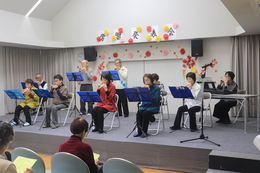 オカリナサークル(ホームページ委員会撮影) オカリナサークル