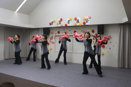 ステップ体操(ホームページ委員会撮影) ステップ体操