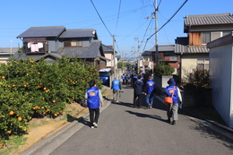 香風荘跡地から下って(ホームページ委員会撮影) 香風荘跡地から下って
