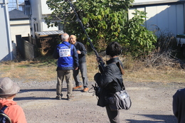 第2ポイントで声かけ訓練(ホームページ委員会撮影) 第2ポイントで声かけ訓練