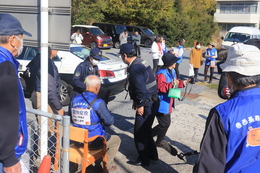 警察に無事保護されました(ホームページ委員会撮影) 警察に無事保護されました