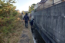 ����k�������H