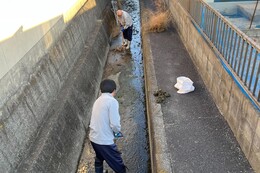 ����k�������H