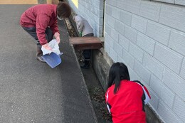 ����k�������H