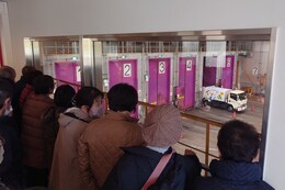 �S�~�����{�݂̌��w