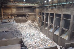 �S�~�����{�݂̌��w