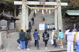 �F�������{�Ŕq�a���̋삯�オ�苣��