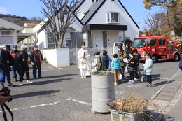 �T���グ�̌��w�ɍ~��Ă��܂���