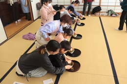 �����̌��̗l�q