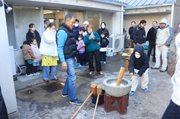 �S���Q���̖݂��̌�